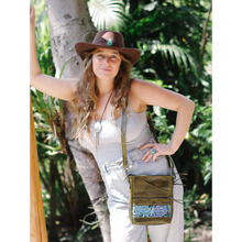 Load image into Gallery viewer, Señorita