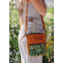 Load image into Gallery viewer, Señorita