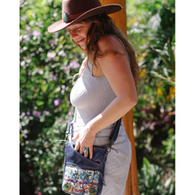 Load image into Gallery viewer, Señorita