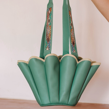 Load image into Gallery viewer, Sea Shell