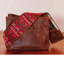 Load image into Gallery viewer, Daisy Bucket Bag in Mocha