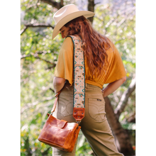 Load image into Gallery viewer, PRE-ORDER Daisy Bucket Bag in Honey Leather