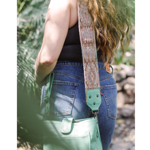 Load image into Gallery viewer, PRE-ORDER Daisy Bucket Bag in Teal