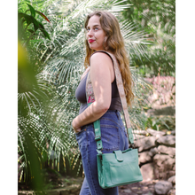 Load image into Gallery viewer, PRE-ORDER Daisy Bucket Bag Black