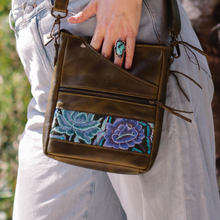 Load image into Gallery viewer, Señorita