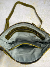 Load image into Gallery viewer, Señorita