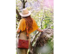 Load image into Gallery viewer, PRE-ORDER Daisy Bucket Bag in Cognac