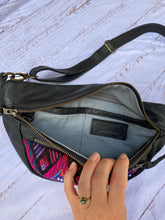 Load image into Gallery viewer, LAUREN SLING BAG AND HIPBELT 0007