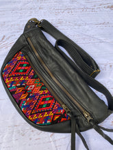 Load image into Gallery viewer, LAUREN SLING BAG AND HIPBELT 0009