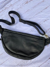 Load image into Gallery viewer, LAUREN SLING BAG AND HIPBELT 0007