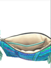 Load image into Gallery viewer, LOLA 0001